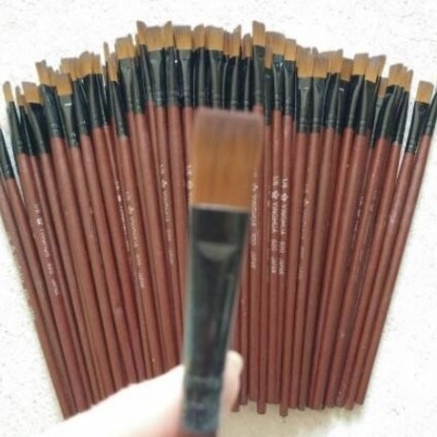 厂家批发 平头油画笔 820尼龙毛笔刷 水粉丙烯画笔 单支
